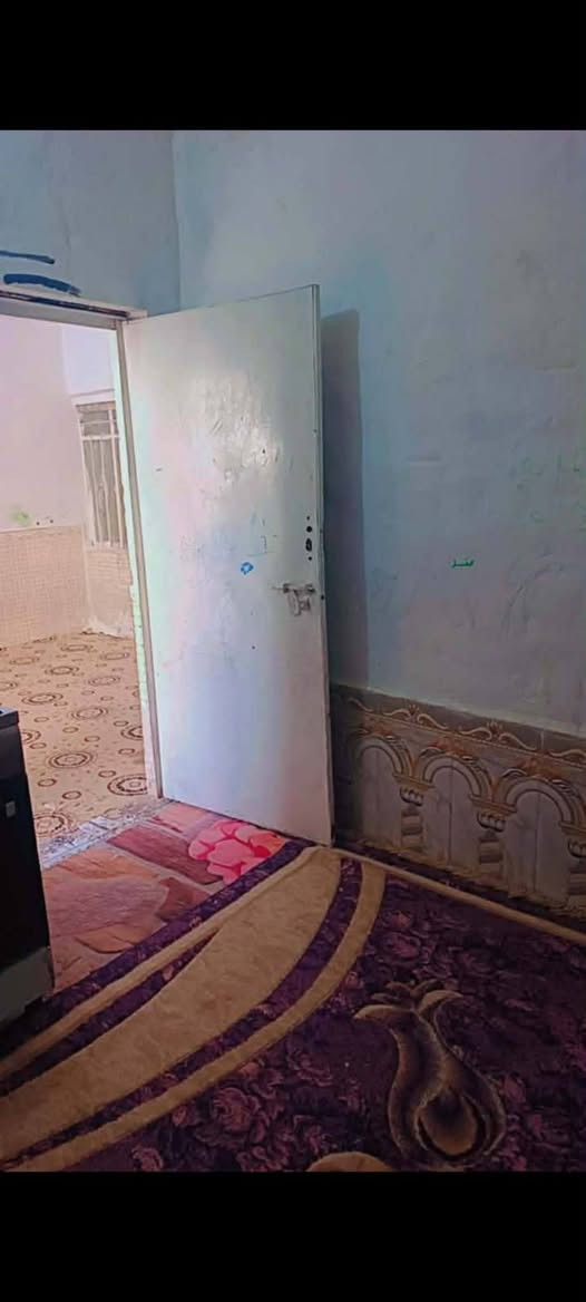 السلام عليكم بيت زراعي للبيع مساحة ١٧٠ شارع حجي كشكول مقابيل البالات سعره ٣٣وبي مجال بي وصل تطويب


**إذا كنت صاحب هذا الإعلان وتريد حذفه لأي سبب، رجاءا أرسل رسالة إلى الدعم الفني**