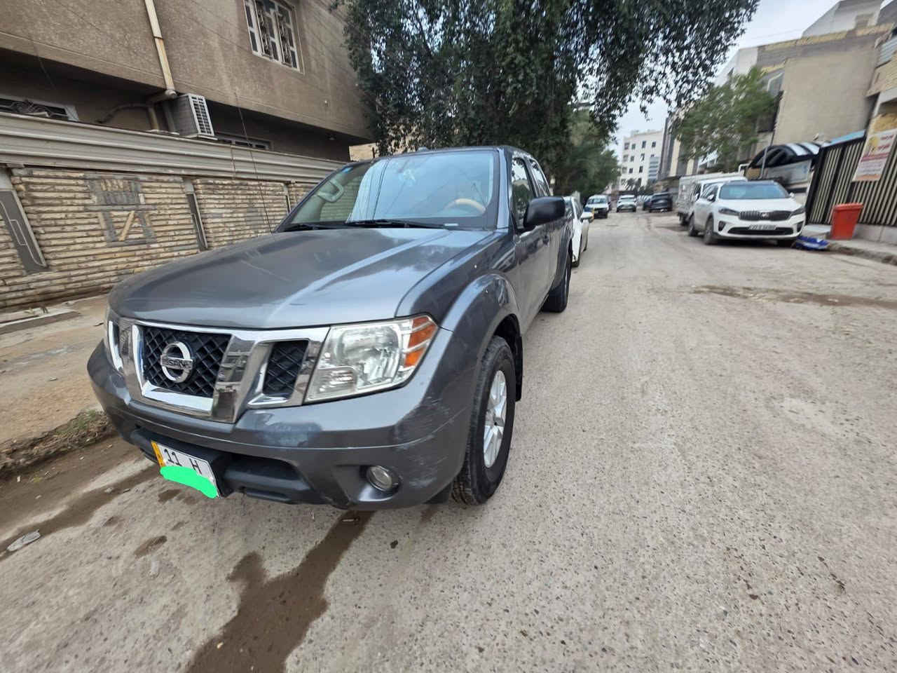 سلام عليكم ورحمة الله وبركاتة سيارة نيسان فورنتير نضيف ع نيسان فورنتيرا قمارة وربع 🚘 – فرصة مميزة
🔹 الموديل: 2018
🔹 الوارد: أمريكي
🔹 الممشى: 65 ألف فقط
🔹 المحرك: 130 قوي واعتمادي
🔹 القير: أوتوماتيك
🔹 الدبل: متوفر
🔹 اللون الخارجي: سلفر
🔹 قمارة وربع (King Cab)، عملية لجميع الاستخدامات
🔹 الداخلية: مقعدين ومقعدين صغار لل اطفال
🔹 
🔹 النوافذ: كهربائية
🔹 حالة الميكانيك: ممتازة، السيارة تمشي بدون مشاكل
🔹 الملاحظات: السيارة بيها ضربة جاملغ وبنيد فقط

💰 السعر: 140 ورقه (مجال قليل)
📍 المكان: البلديات
🚘 رقم السيارة: بغداد الدولي الجديد

📞 للاستفسار:
***********
***********
سلام عليكم ورحمة الله وبركاتة سيارة نيسان فورنتير نضيف ة
