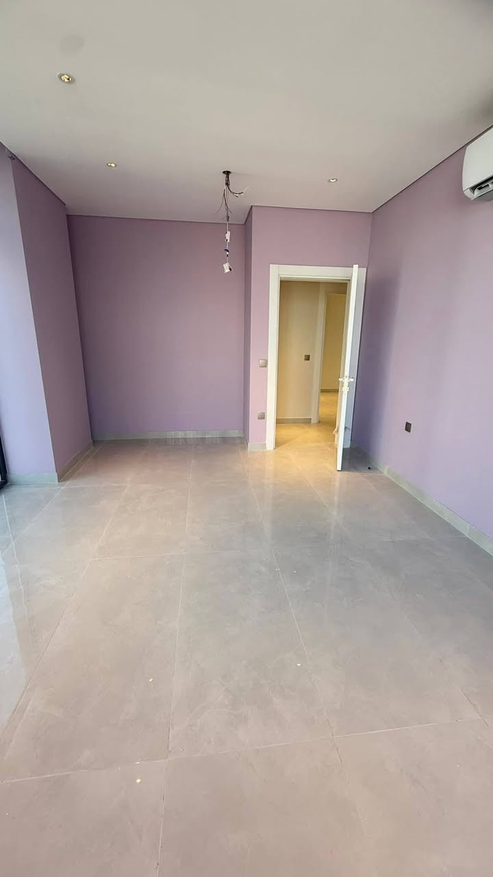 صباغ جدران داخلي وخارجي وعمل كافه الاصباغ الحديثه 

طلس معجون وستن / ورق جدران / سحبات فوم داخليه 

معالجه الرطوبه / ديكور بديل الرخام والخشب والشيبورد 

ترميم تصليح البيوت القديمه / شبابيك تنظيف وصبغ حراري

شغل درجه اولى / ***********
