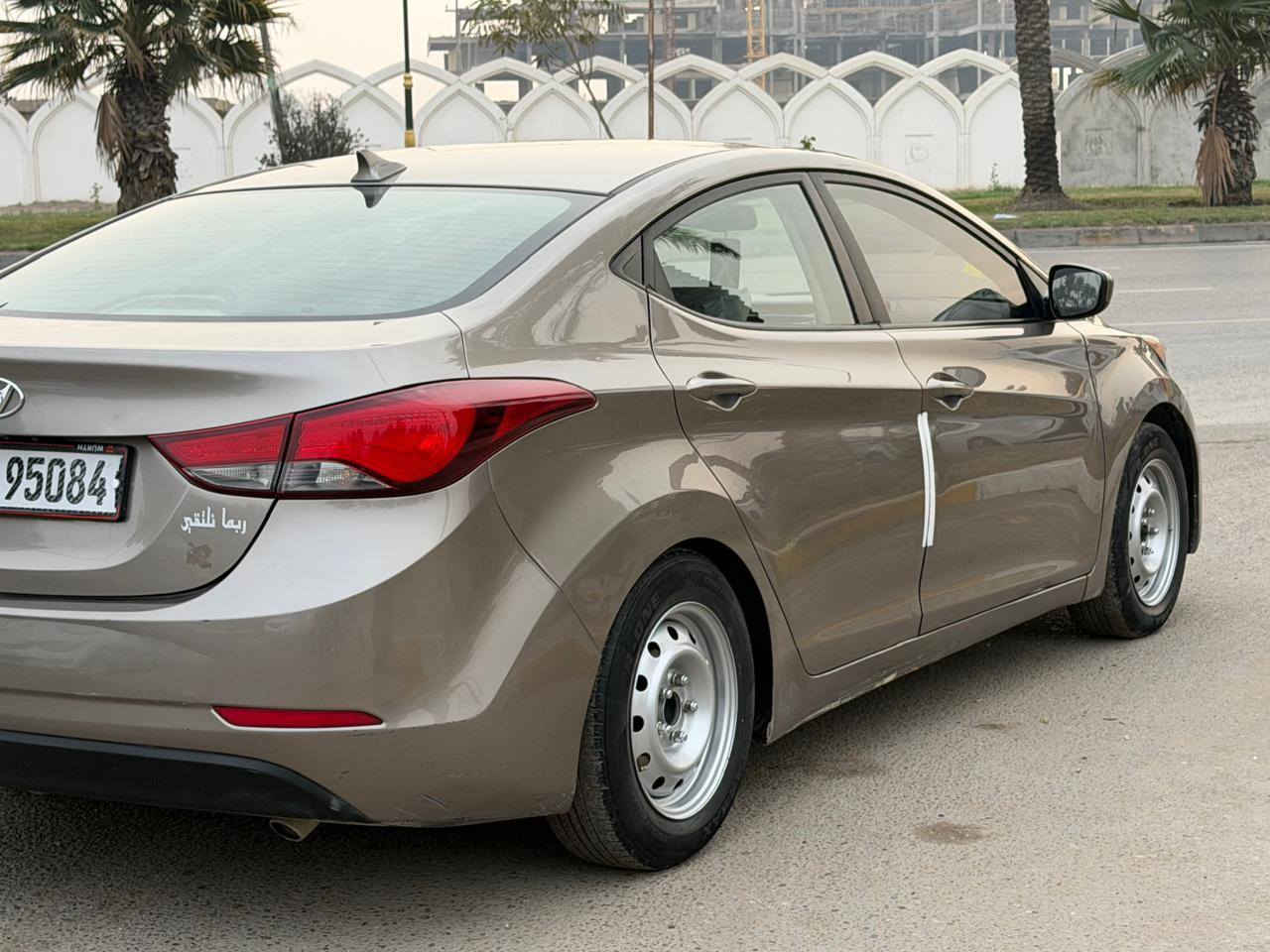 السلام عليكم النترا 2016 السياره جاهزه  بدون حادث فقط دعاميه السعر 113  كير ومكينه وحداديه وتخم تاير وتبريد كله شغال باسمي تحويل مباشر ***********
