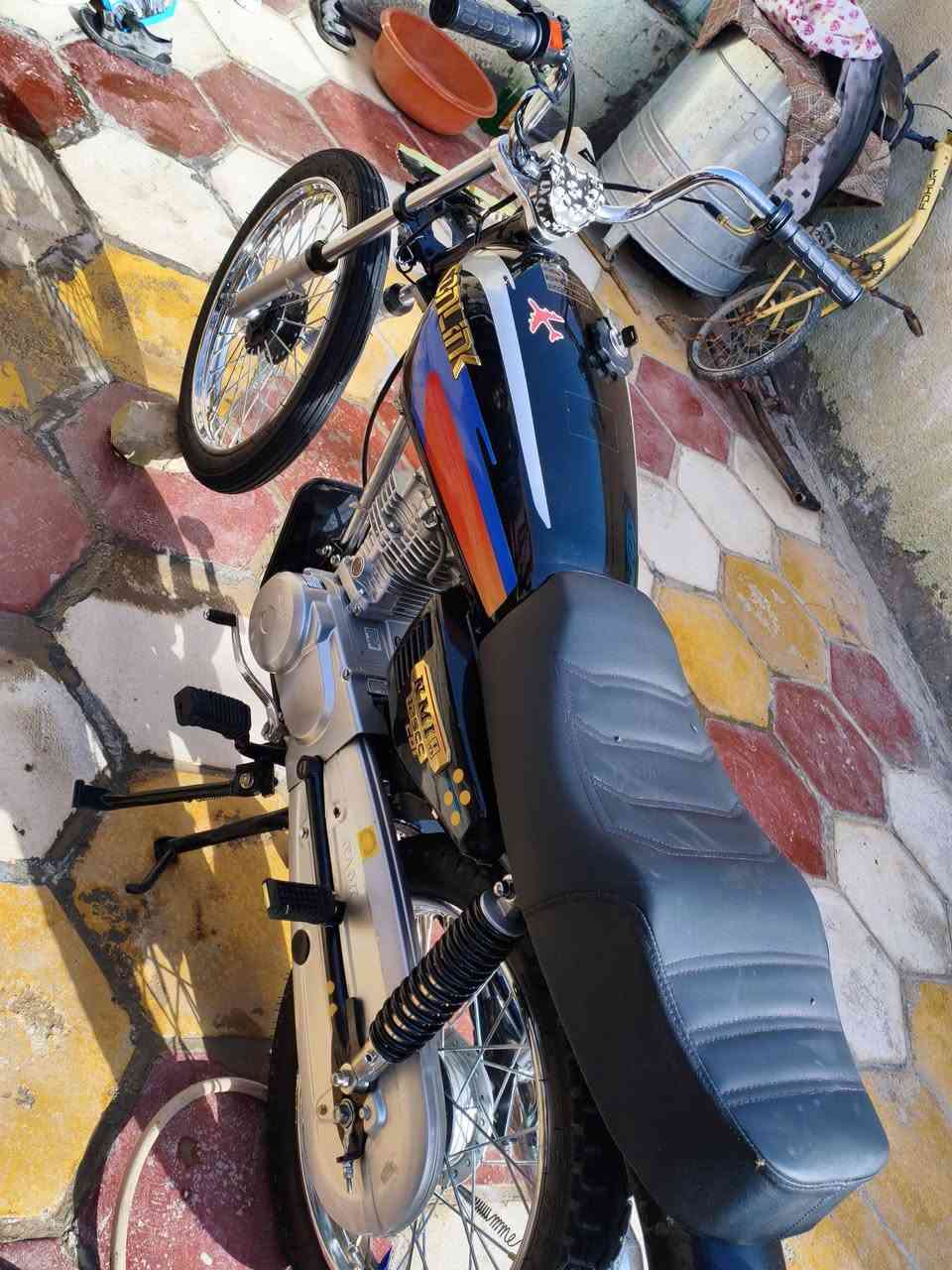 للبيع شاصي 2010 ارشه محور بوري رفيع اوراق اصولي تعمير نامه شلامجه 26 شرط تفيلس مافيلسه ب 900 وبيها مجال مكاني سماوه يم جسر الجروخي ***********
