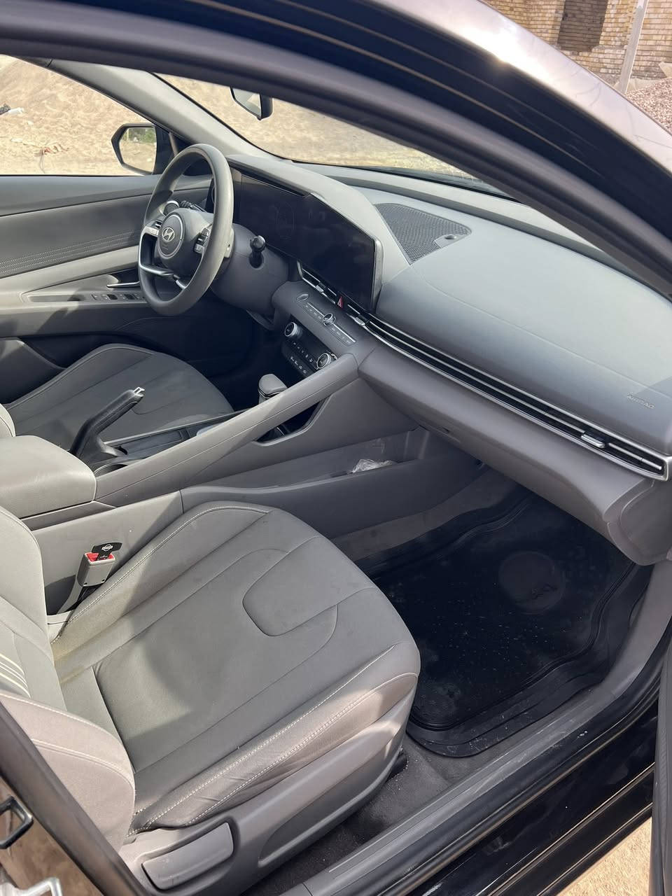 الانترا موديل 2024 أمريكي رقم بغداد حرة باسمي الموصفات رادارات تحديد مسار نقط عمياء تحكم ستيرن شاشة متصل وهواي موصفات بيها مامذكورة السيارة ليبل واحد حادث مثل ماموضح بالصورة بنيد ومصلح نفسه وطرف الجاملغ ماشيه 20 مكينه 2000 دوش مكان السيارة ناصرية مركز السعر158وبيه مجال للاستفسار الاتصال على الرقم ***********
