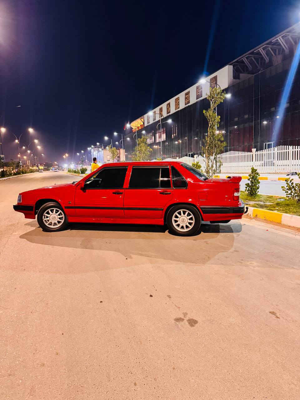 فولفو حجم 940
موديل1993
مكينة 2300 توربو
رقم بغداد مشروع وطني
سنوية 2027
تبريد شغال
مكينة جديدة
گير جوزتين جديد
حدادية جديدة
كشنات جلد
8 سماعات
كهربائيات كلها شغاله
سيارة جديدة ومكفوله من النقص 
السعر 95
هاتف ***********
