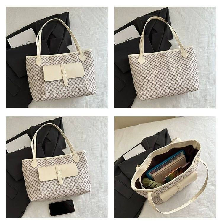 توت باك كيوت ✨
جودة عالية وموديل عصري نازك ❤️
الحجم:
القياس 39x27Cm
مناسب لـ:  الموظفات،  الاستخدام اليومي، الطالبات ، الماميات  

السعر: 75 فقط ✅ 🔥🔥

الدرزن يحتوي على 12 قطعة
اقل طلب نص درزن


**إذا كنت صاحب هذا الإعلان وتريد حذفه لأي سبب، رجاءا أرسل رسالة إلى الدعم الفني**