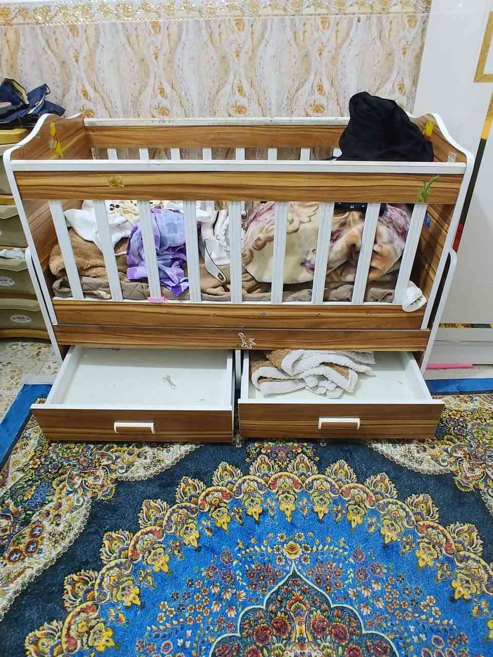 سلام عليكم جربايه 👶 طفل بحاله جيده مع دوشك البيع مكان سبع قصور السعر 80 قفل رقم الهاتف *********** او المراسله على الفيس بوك
