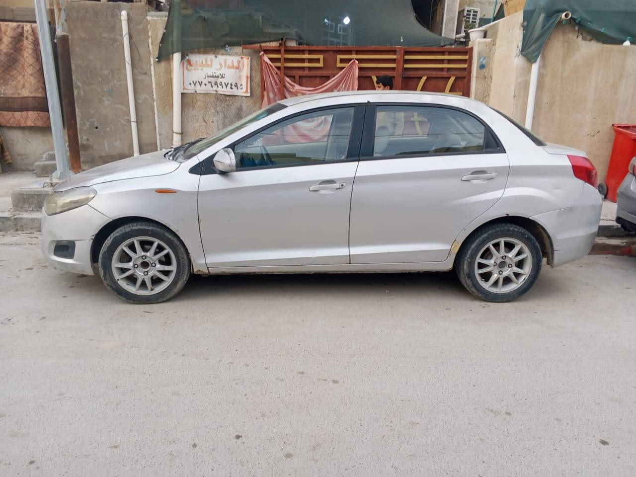 شيري افلاوين موديل 2013 كير عادي محرك كير جديد رقم انكليزي سنويه بسمي بيع او مراوس للاتصال ***********
