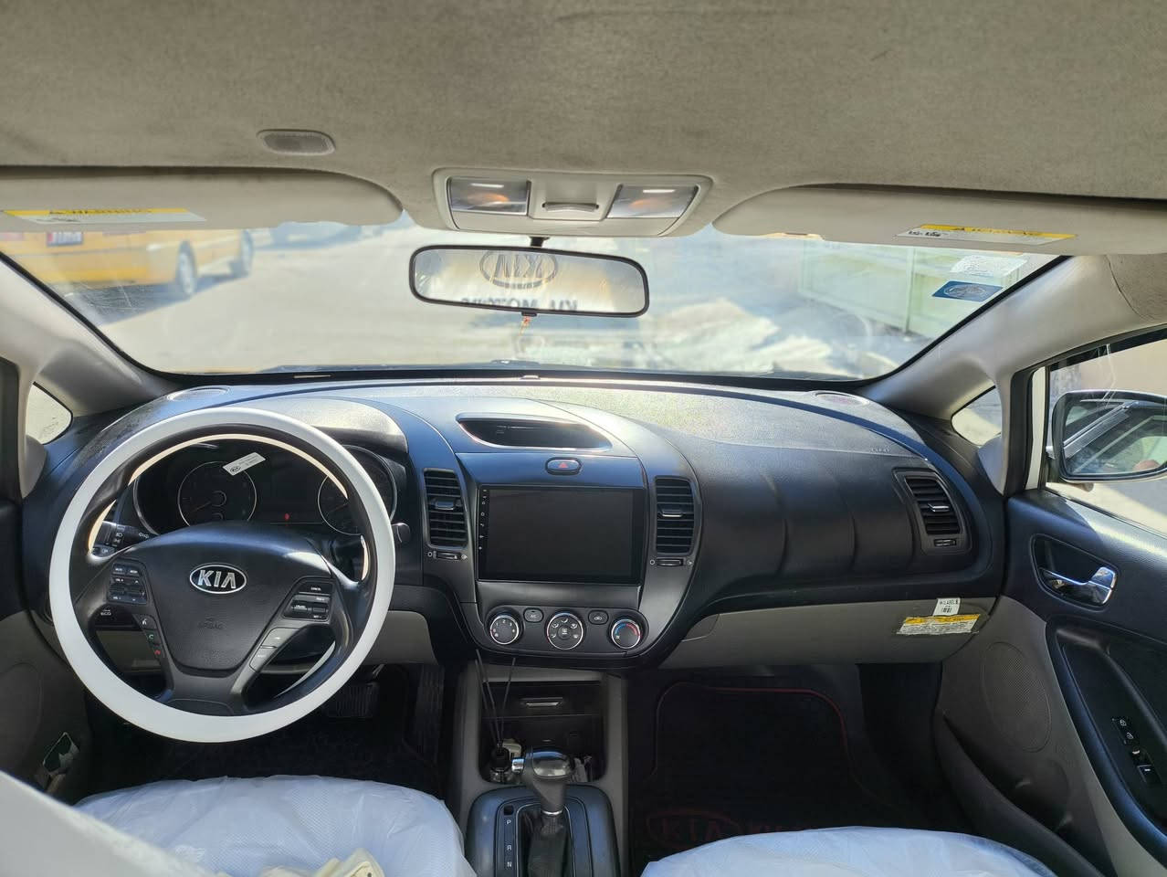 سلام عليكم فورتي 2016 وارد امريكي محرك دوش 1800 ضربتهه جاملغ أيمن امامي ول بنيد بدون لغد
سياره جاهزه تحويل ثاني يوم بكان السياره بغداد حي البتول رقمي ‏‪0772 768 0765‬‏ السعر 116
