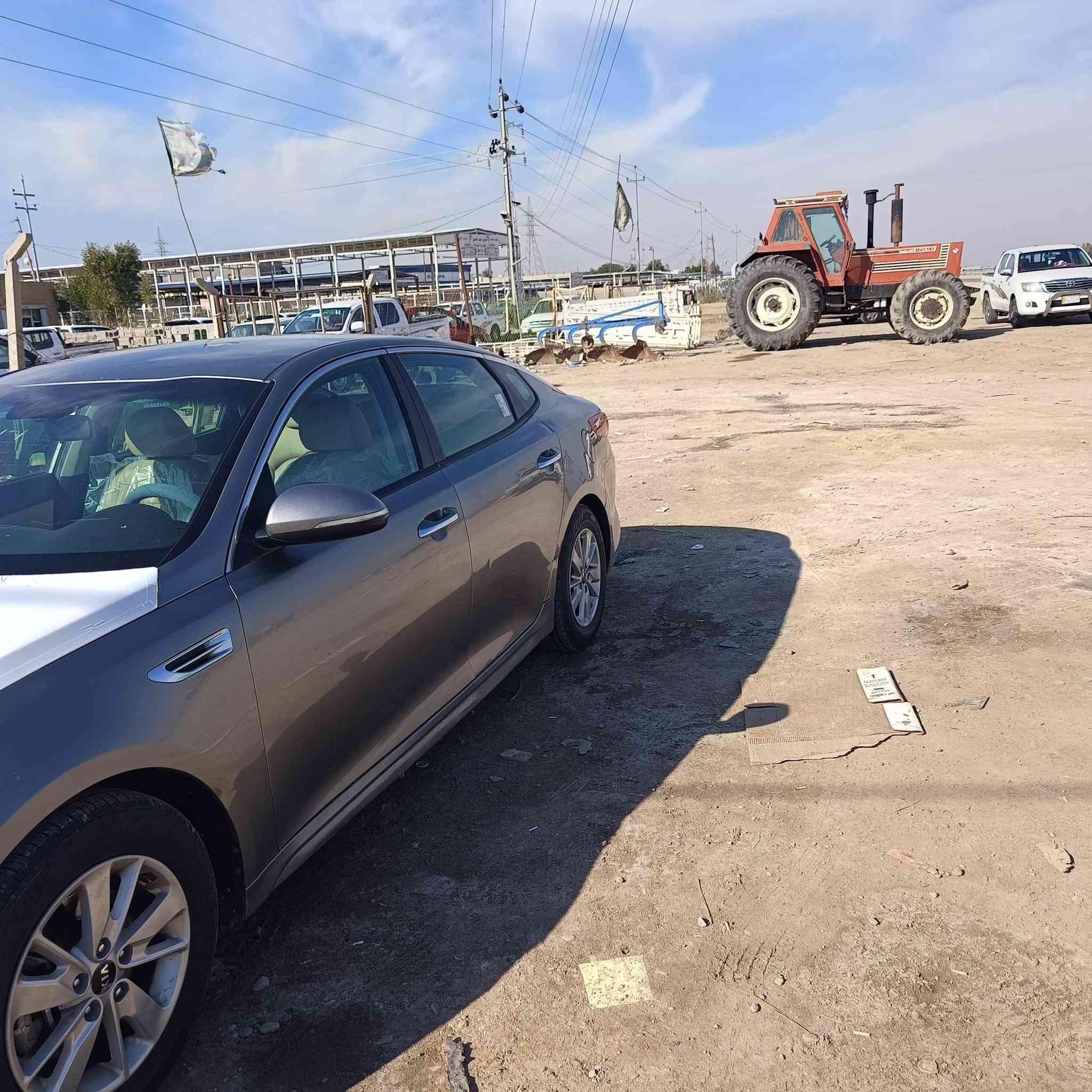 السلام عليكم
للبيع كيا اوبتيما وارد امريكي موديل 2018 
السياره جديده حيل بيها قطعه وحده صبغ 
البنيد فقط مبدل ومصبوغ 
محرك 2400 GDI 
مواصفات حلوة معروفه الأمريكي 
السعر المطلوب 128 وبيها مجال 
عنوان السياره ذي قار ناحية ميسلون 
للاستفسار الاتصال بالرقم 
***********
السونار مرفق مع الصور
