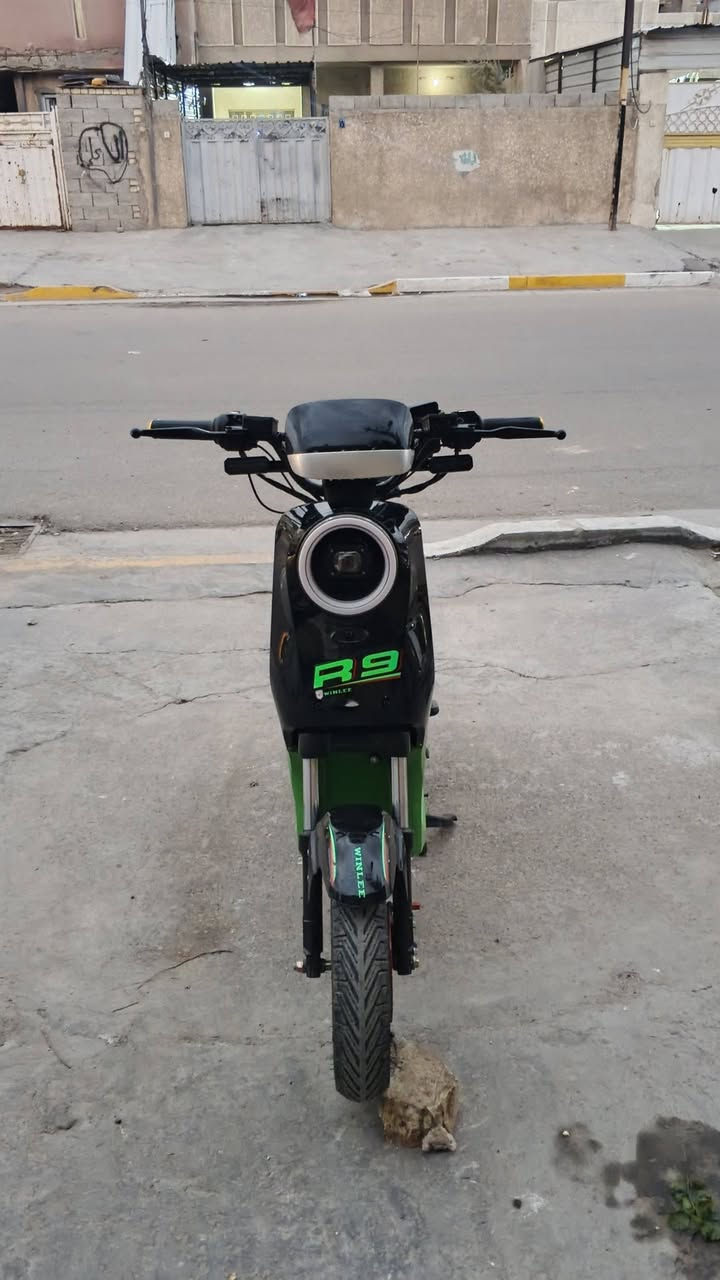 السلام وعليكم دراجة ار9للبيع مديل2026 اخر إصدار ستخدام 20يوم
شركة وينلي 5بطاريات ولي اصلية

أربع سرعة109حقيقي79

بلوتوث وكيبل شحن دراجة ذكية

لايت عالي ناصي ونشرة الوان

ملف1800

دبلات وتتحمل وزن مثل ماكلت استخدام 20يوم فقط جدآ نضيفة

السعر450$وبيه مجال بسيط العنوان بغداد جديدة
رقم الهاتف***********
