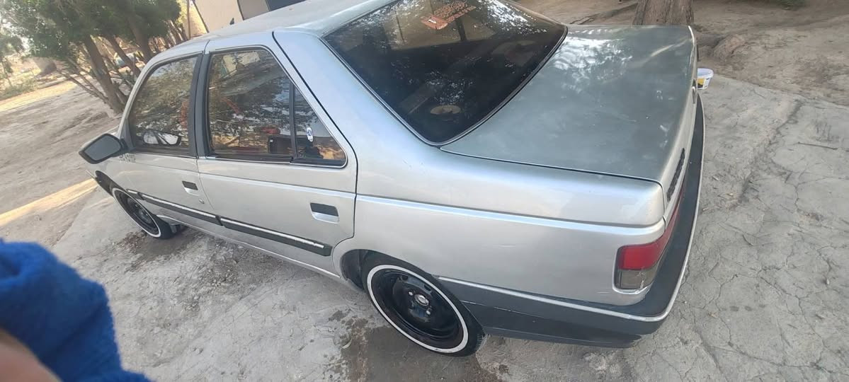 بيجو فرنسي ٤٠٥ كفاله من ضربه والخياس والتبديل جاهزه سيارة محرك كير مكفولات حدادايه ترايك للبصره سنويه جديده رقم بابل نكليزي بسمي  سعرها ب40 وبيها مجال مكاني ديوانية ***********
