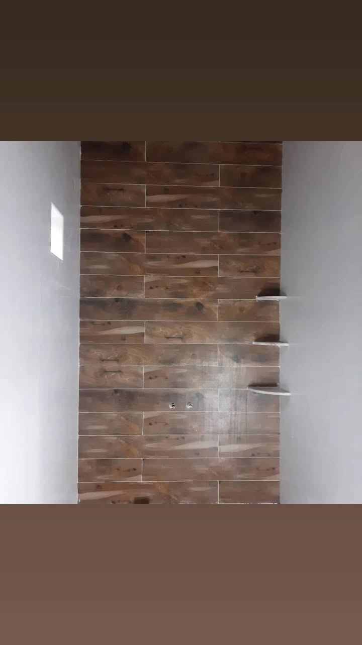 السلام عليكم خلفه سيراميك ارضي جداري شغل مضبوط ***********
