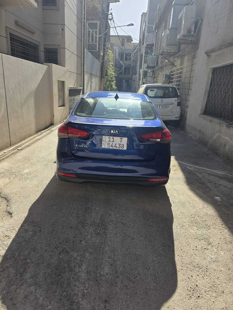 السلام عليكم فورتي 2017 للبيع
محرك 2000 
4 سلندر 
نص فول
كير ومكينة خير من الله 
كاميرا خلفية وتحكم ستيرن Drive mode
تبريد وتدفئة ممتازات 
السعر 120 وبي مجال قليل 
الرقم ***********
