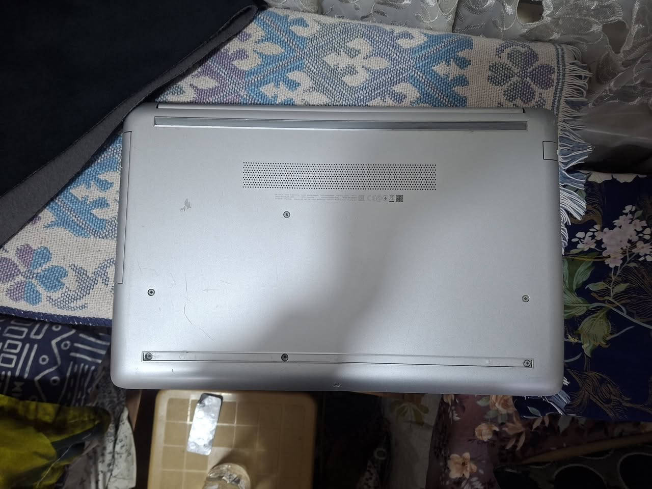 السلام عليكم
لابتوب hp 
بمزاضفات 
معالج i7 جيل 8 
رام 16 ddr4 
Ssd 512 
حجم الشاشة 15.8 
بطارية بحالة ممتازة وأكثر من 5 ساعات 
Windows 11 pro
السعر 300 وبيها مجال 
التوصيل مجاني 
للتواصل ***********
ضرر الجهاز هو فقط كسر صغير بالگڤر وما مأثر ابد 
اما باقي الجهاز فهو نظيف
