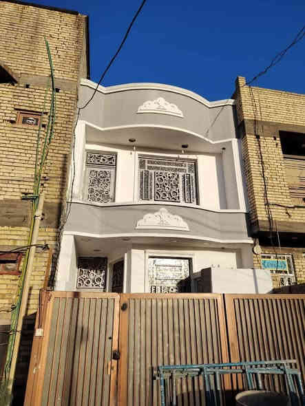 بيت للبيع مساحه 87.5 متر
الواجهة 5 النزال 17.5
طابقين 3 غرف نوم 
كويريش حي ربيع
مدخلين بناء جديد كامل 
***********
***********
