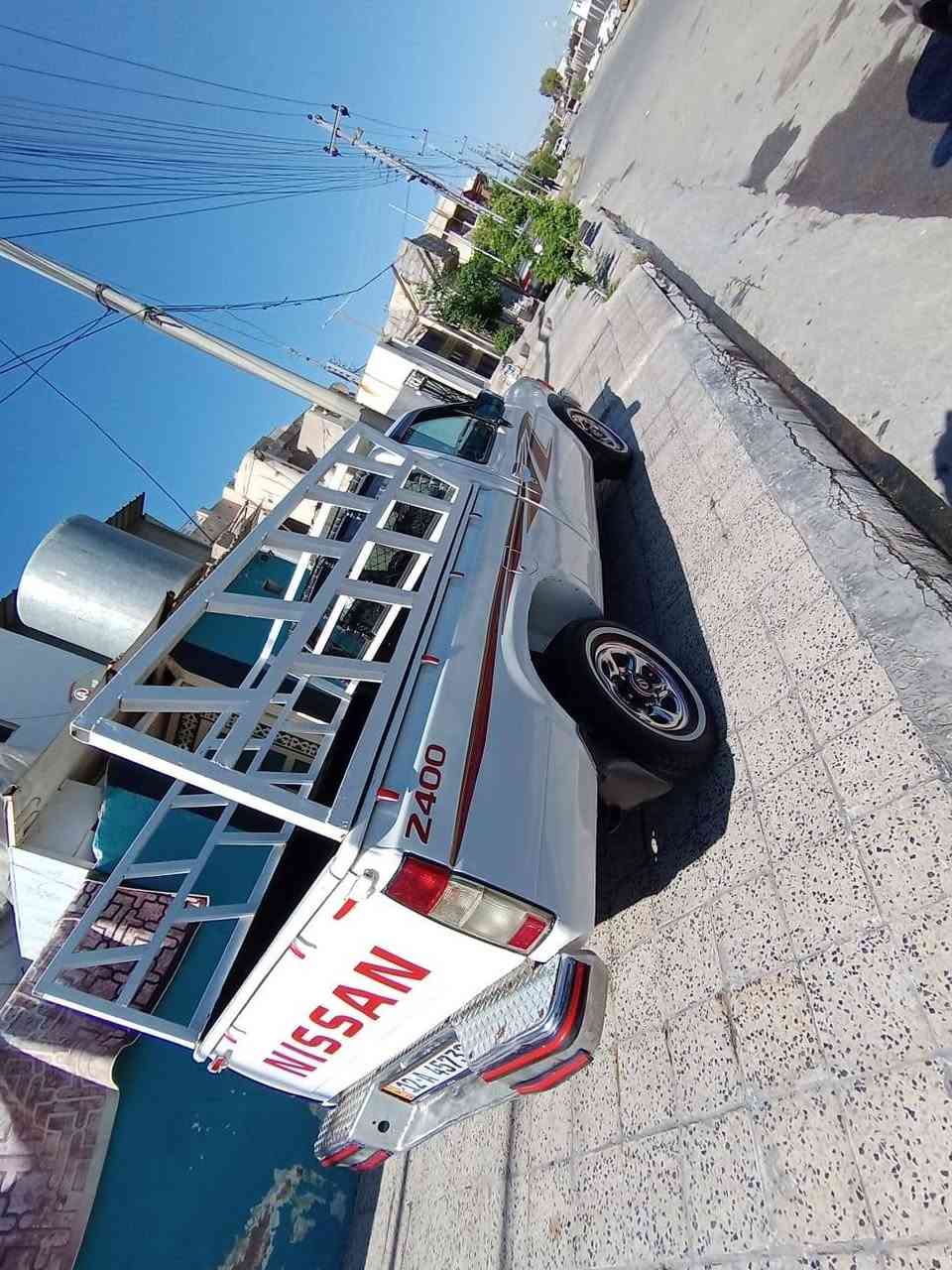 بكم نيسان للبيع موديل 86 سياره مضبوطه صبغ عام بدون دعم وبدون معجون صبغ جماليه سياره باسمي هسه جيده ورقم جديد اشاره تحويل     ***********.    ***********.   العنوان موصل حي عدن
