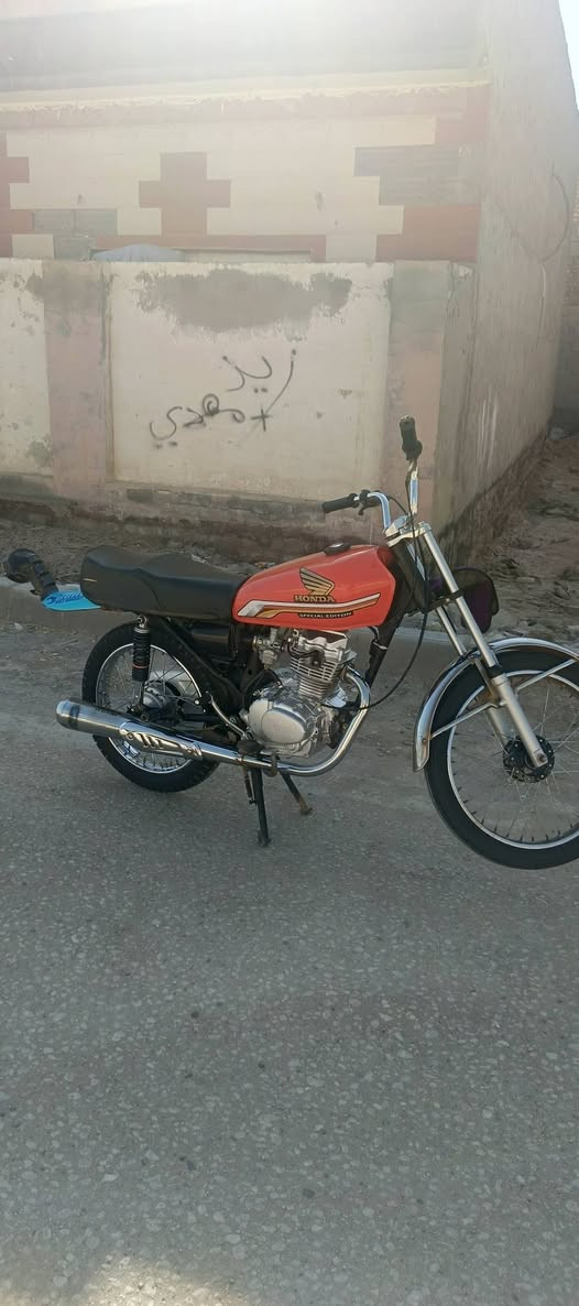 نامه للبيع او مراوس اوراق سكنر غراضه 25 شاصي 23 حلوه وكاعده شراي بي خير ويدلل موجود عل خاص ولي حاب هاذه يتصل  رقمي  ***********
