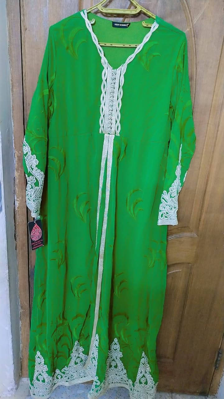 فساتين وقفطان كلش نضيفات اسعارهن مناسبه


**إذا كنت صاحب هذا الإعلان وتريد حذفه لأي سبب، رجاءا أرسل رسالة إلى الدعم الفني**