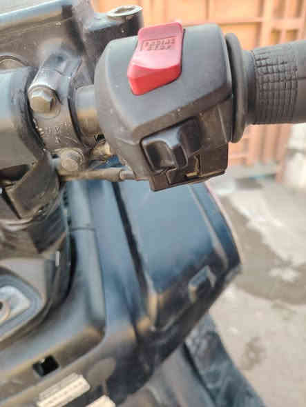 السلام عليكم شباب دراجه سلفر ونج مكينة 600 كهربائيات شغاله بس خلل دكمه مال تشغيل مكسوره يعني اشغل من شخاطه سعر 650 و بيها مجال بس شي بصيط خوان ابيع كوم حديد رقمي *********** بغداد منطقة الغزاليه شارع مشجر
