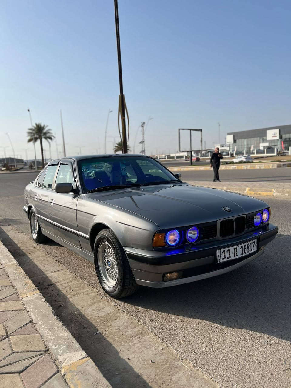 السلام عليكم بي ام 520 محرك مسكر فانوص كير جديد حداديه جديد تبريد شغال صبغ جماليه  السعر 63 بيه مجال ***********
