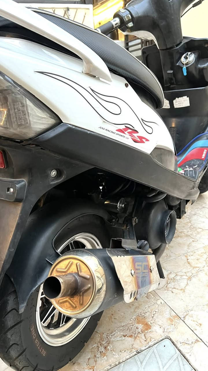 السلام عليكم ماكس عدلة بوشة 49 نضيفه الدراجه كامله مثل ما موضحة بالصور خذيتها حاويه قبل 4 اشهر وغراضها البلاديه موجوده كفرات ويلات فقط عنوان القبلة حي المهندسين سعرها 900 وبيها مجال للشراي فقط ***********
