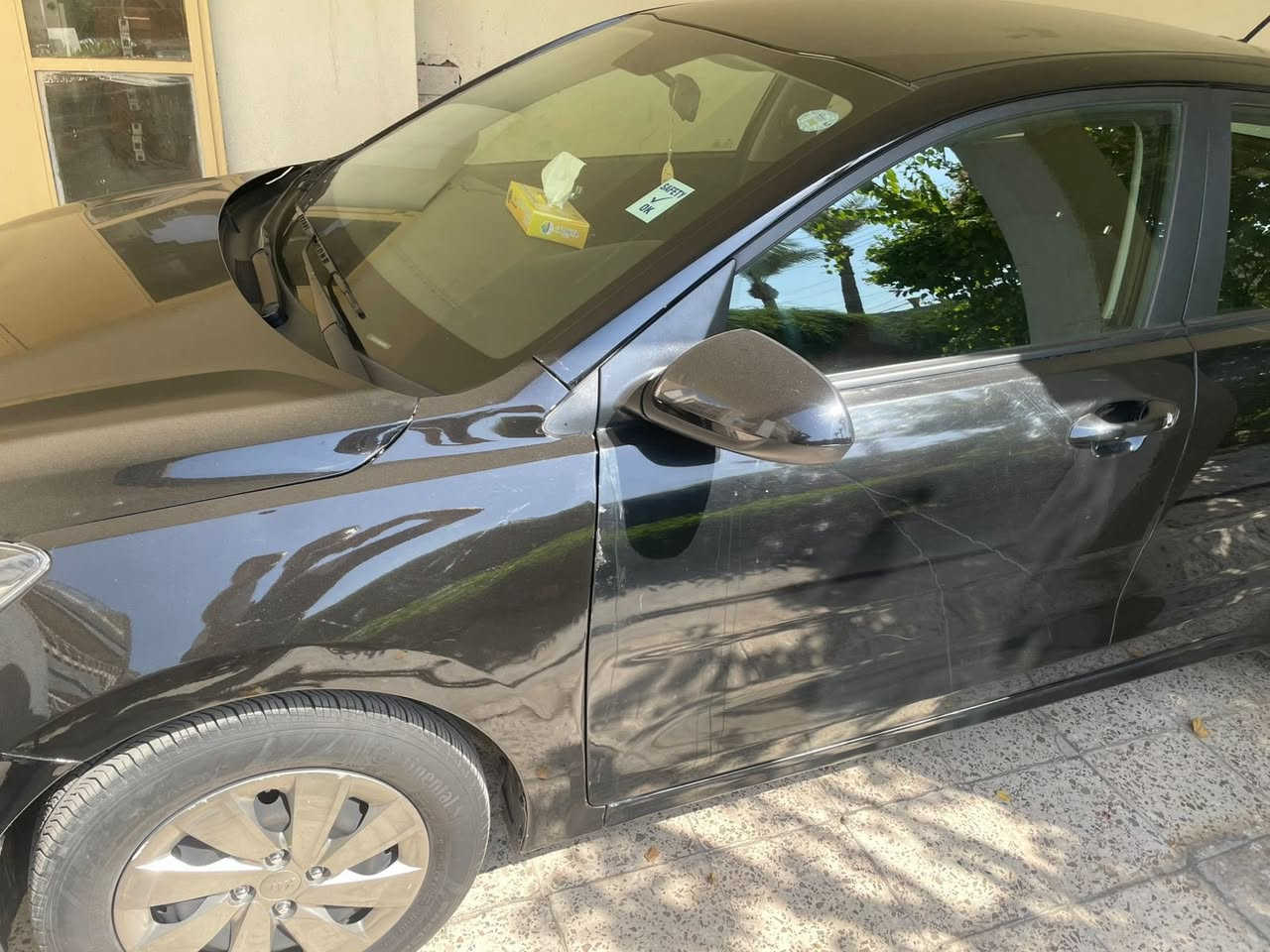 السلام عليكم كيا ريو موديل ٢١ ماشيه ١٥ الف يعني السيارة زيرو امريكيه حادثها بجم مبدل كله جديد مال شركة الحادث هنا بالعراق لان من امريكا حادثها جاملغ و شويه من البنيد و الاهل كملوا الباقي هنا 
السيارة جديده برغي مابيها نقص 
يعني مال بيت فقط السعر ١١ الف دولار 
بيها مجال بسيط جداً 
اقره المنشور زين و شوف السعر و اتصل 
مكان السياره بغداد الكرخ شارع السفارات
***********
