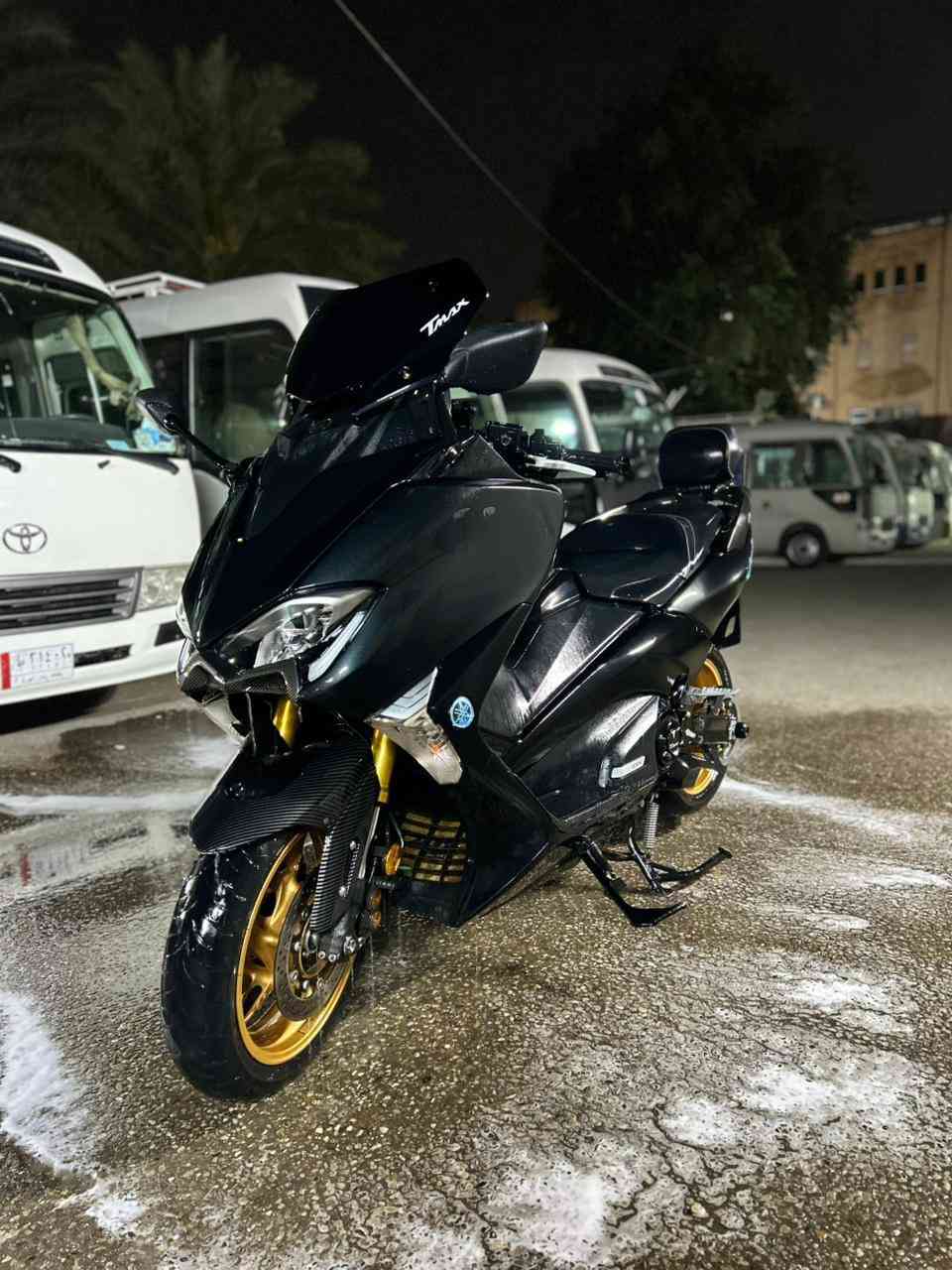 السلام عليكم T MAX للبيع مكفولة كفالة عامة DX فول مواصفات رمبة الدراجة ماشية ٢٥ الف الاتصال على الرقم ***********
