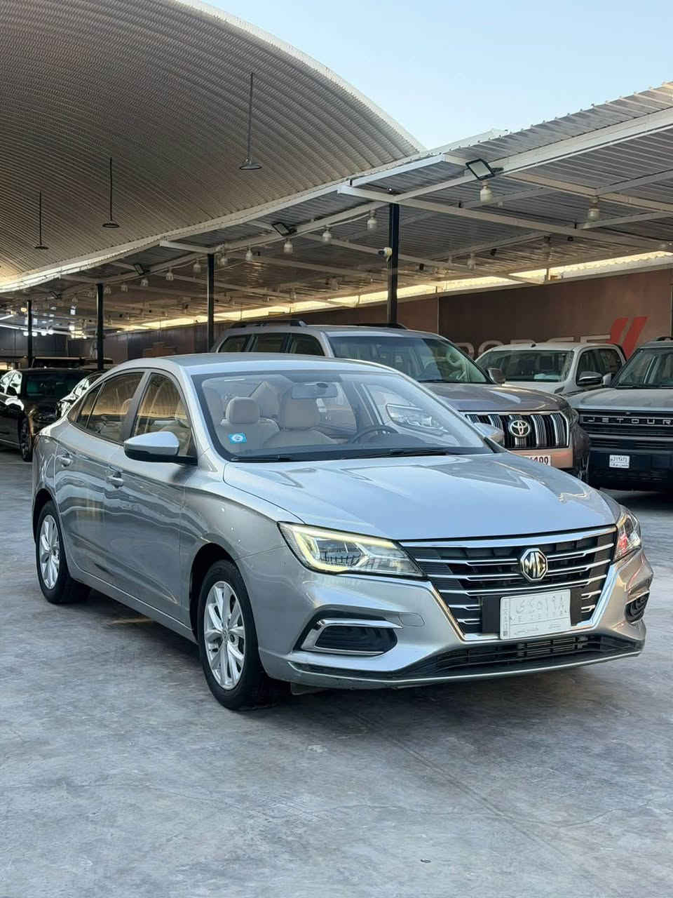 السلام عليكم ورحمة الله للبيع
MG-5 -2023
ماشيه 90.000Km  صبغ نص باب فقط 
مرقم :بغداد - حره الفئة:MG5
مكاني بغداد الكاظمية
***********
 ***********
