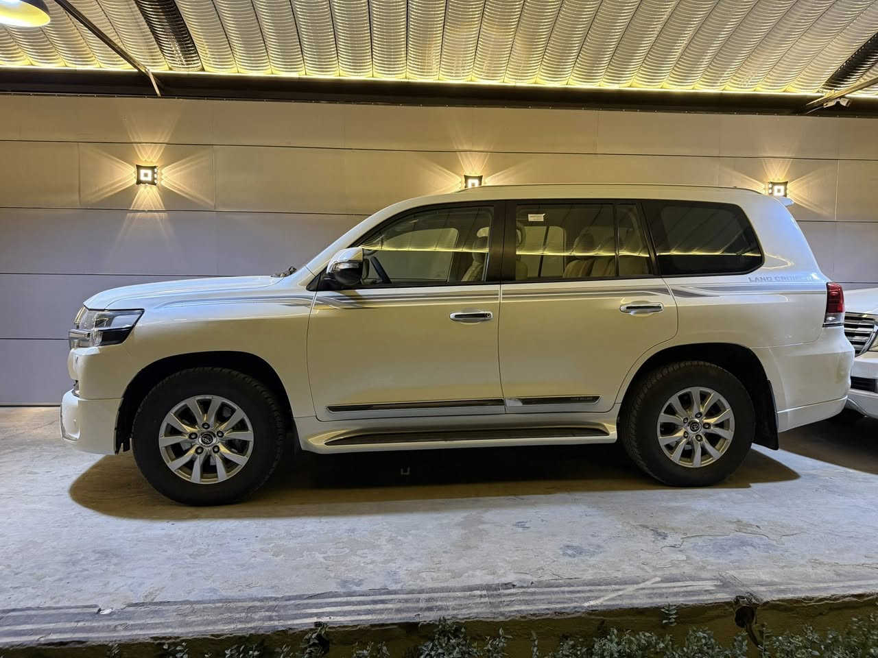 لاندكروز بريم ام الدفدي موديل 2018 رقم بغداد 6 سلندر فول مواصفات سياره جاهزه من كلشي ترايها اخت الزيرو بيها باردات قليل السونار مرفق ويه الصور سعرها 485

الشراي يتصل ويدلل واذا مراوس عادي اراوس حسب القناعه 

مكان بغداد الدوره

***********
***********
***********
***********
