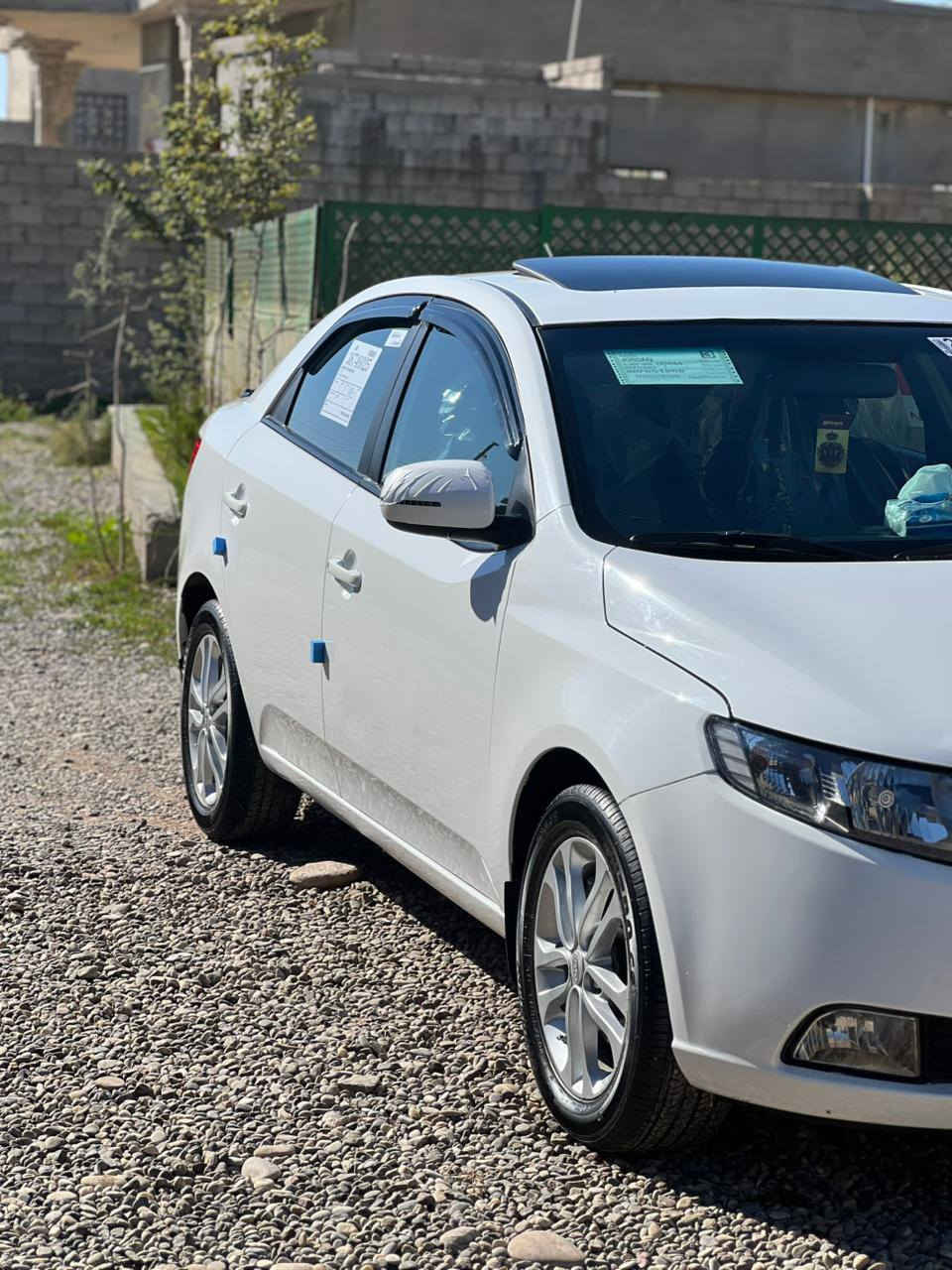 السلام عليكم سيراتو موديل 2011
رقم سليمانيه شرط التحويل 

كير محرك شرط ماشيه 190 محرك ما مفتوح 

_________________________________

مواصفات 1/1 ما عده بصمه 

فتحه سقف 

تحكمات ستير 

5 ويل كب 

اشاير مري 

بلاجكتورات 

كير 6 نمر 

___________

السياره بدون صبغ 

مكانين بارد 

شرط باقي السياره كفاله .

_______________________

مكان السياره القياره قريه الحاج علي 

للستفسار الاتصال على الرقم 
***********

-___________

سعر مناسب 

جدآ اتصل وتدلل
