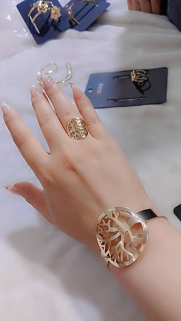 اكسسوارات بطلاء روديوم للعيد
ذووق خطير وتفاصيل روعه والاسعار جدا مناسبه


**إذا كنت صاحب هذا الإعلان وتريد حذفه لأي سبب، رجاءا أرسل رسالة إلى الدعم الفني**