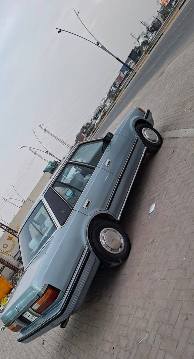 اخوان السلام عليكم 
سوبر موديل  85 
سياره جاهزه مجهزه من كلشي
محرك بلاد  كير عادي 
محرك وكير مكفولات
مكفوله من ضربه والمعجون 
بيها مكانات صبغ 
 حداديه أمامي وخلفي شرط طوبه
تبريد أمامي وخلفي وثلاجه كل شغال
كهربائيات كلها شغاله
طخم تاير كله جديد 
سياره كلها على البلاد
العنوان البصره الزبير 
السعر 85
 ***********
