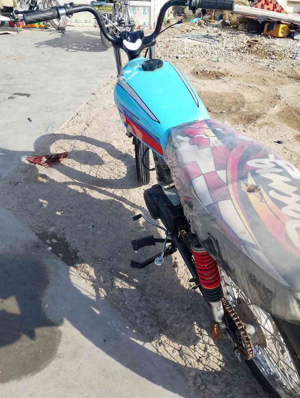 دراجه للبيع بدون مدكر موديل 21 اصولي اوراق كامله السعر 250 وبيهة مجال المكان ديالى ناحية كنعان او مراوس ***********
