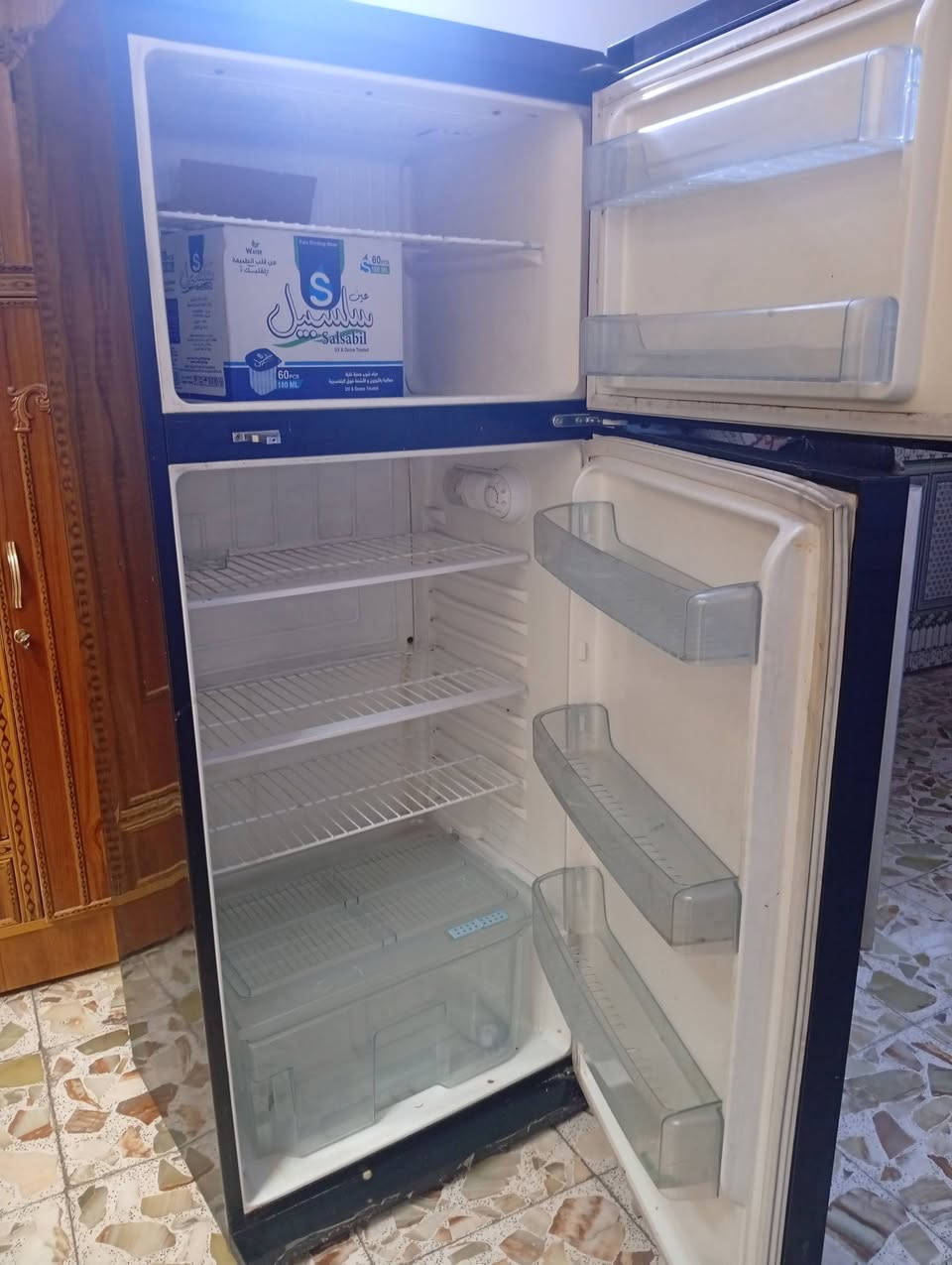 ثلاجة للبيع سعر 150 نظيفة وشغالة
بغداد حي العامل ***********
