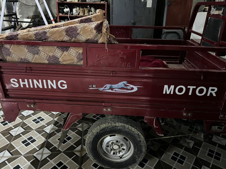 سلام عليكم ستوته للبيع مديل 23اوراق كامله ٦ بيها الستوته نضيفه حيل مات جناي مثل ماواضح جدامك السعر اتصل وتدلل ***********
