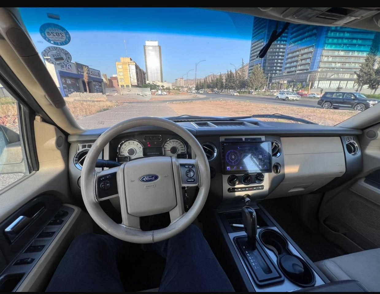 السلام عليكم
فورد اكسبدشن موديل 12
كلين
سياره جاهزه 
سعر 140 ورقه ومجال
***********
