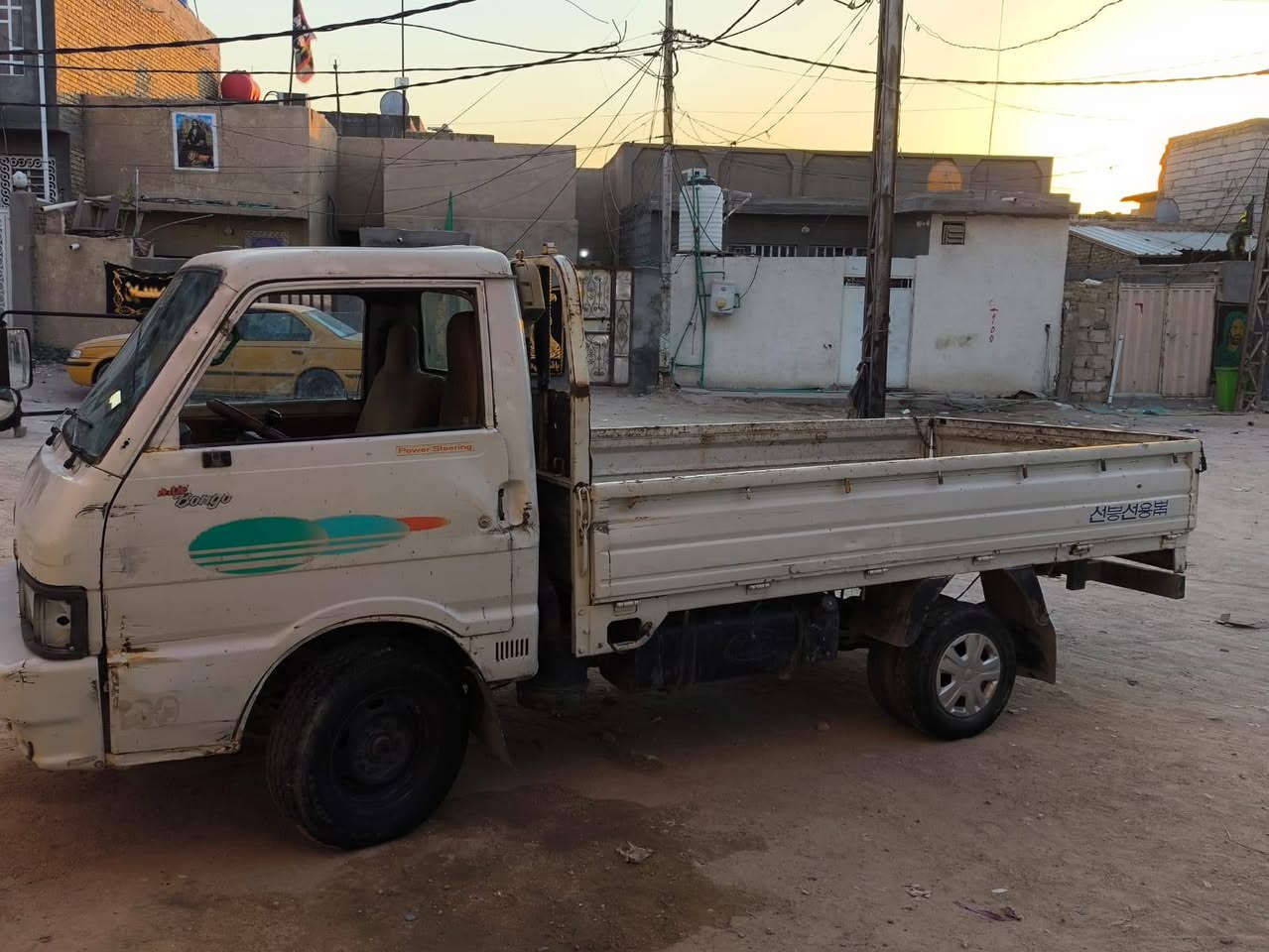 سلام عليكم كيا بنكو 95 للبيع شاصي مكفول من ضربه مكينه بيه بخار رقم بابل انكليزي سنويه 31 سعر 35 مكاني نجف***********

