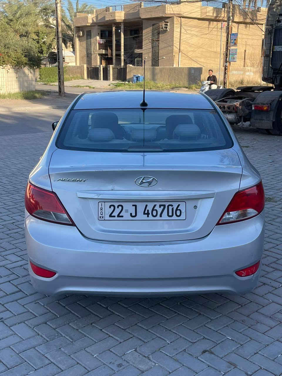 السلام عليكم ورحمة الله وبركاته
هونداي اكسنت موديل ٢٠١٧ وارد امريكي رقم اربيل الجديد تريد تحول او وكاله باسم شخص مو شركه 
حادثها بنيد 
تعديل ببراكيت راس الشاصي 
وبيها بابين جهه سكن مبدلات نفس اللون
وجاملغ خلفي وباب جهه سكن 
بدون دواخل 
مكينه ١٦٠٠ 
محرك مكفول كير مكفول
ماشيه ١٣٨ الف
شادلها منضومه مال غاز كامله وياها  
سياره جاهزه ماعندي بيها نواقص ان شاء الله 
سعر السياره ٨٣ ورقه سعر البيع
عنوان السياره بغداد العامريه شارع العمل الشعبي شارع المضيف
رقم الهاتف ***********
