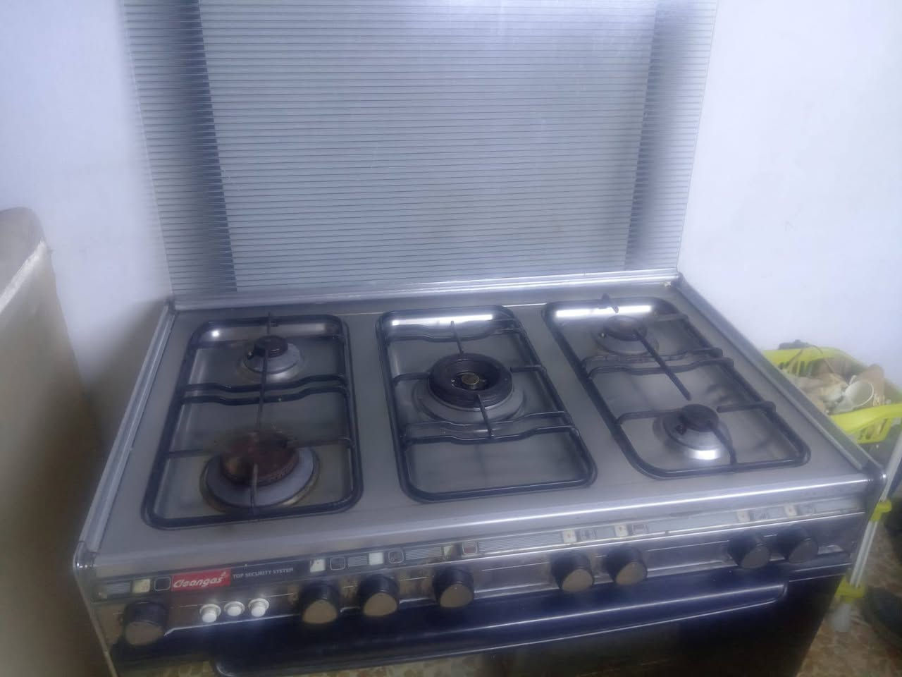 طباخ للبيع سعر 220 كريازي الاصلي شراي اتصل ***********
