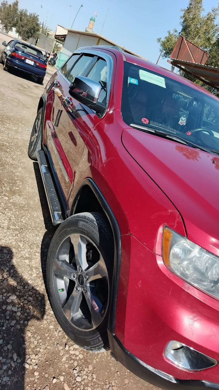 جيب 
2011
مكينة 3600
رقم بغداد أنكليزي
مكينة كير كفاله
تبريد تدفئة خير من اللة
تخم تاير 
دبلات وصدر جديد
مواصفات لاريدو معروفة
سيارة جاهزة على اخير حبايه
مكفولة سونار وتقرير
بيه مكانين بارد فقط
مكانه ديالى جديدة الشط
***********
سعر 160$
