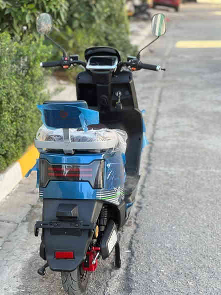 سلام عليكم شباب دراجه شحن للبيع  نوع سكنس دراجه زيرو زيرو صارلها15 يوم من ماخذها من معرض وصل شراء موجود دراجه كل نقص وعيب مابيها امانت الله بعدها بلجيس  بيها مواصفات تخبل 

الموديل 2025❤️
النوع سكنس  شركه جوهره بحريه❤️‍🔥
البطاريات 6دبل😋
التحويلات3😳
السرعه 80❤️‍🔥
الرجوع الـ خلف 🤷‍♂️
لونها مميز🤍
شاشه تاب تعرض الك كل عطل😋
بريكات دهن دسكات هدروليك ❤️‍🔥
تايرات جوبلس🤷‍♂️
دبل إشاره 😋
استان صفح وتعليك😙
تشغيل عن بعد 🤷‍♂️
جهاز إنذار السرقه ❤️‍🔥
بصمات 2🙀
سويجات 2🥺
شاحنه اصليه❤️
مسافه تحت صندوق جبيره ❤️
تمشيك بل شحنه وحده 60كيلو 🤷‍♂️

اي استفسار اتصال 

***********

مكاني بغداد لاعظميه
