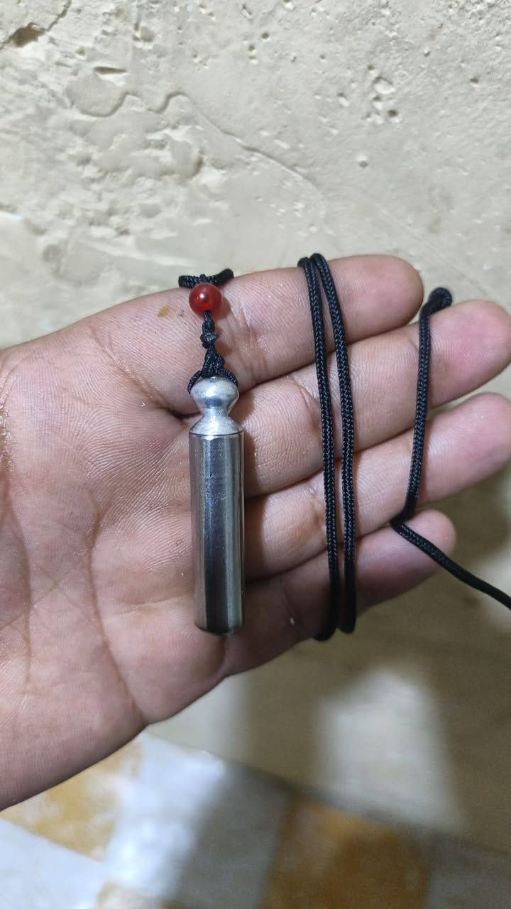 السلام عليكم اخوان قاروره صغيره فضه 925 مال احراز قديمه كلش بيع ومراوسه التواصل خاص


**إذا كنت صاحب هذا الإعلان وتريد حذفه لأي سبب، رجاءا أرسل رسالة إلى الدعم الفني**
