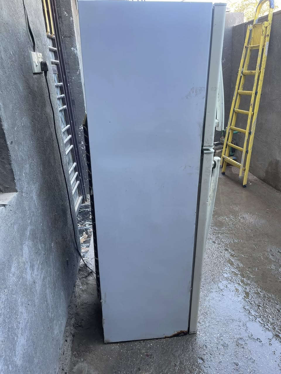 سلام عليكم ثلاجه للبيع ماداخله تصليح ابد شرط الفحص والقناعه ب75 وبيه مجال للطيبين ***********
حله ورديه خارج توصيل موجود
