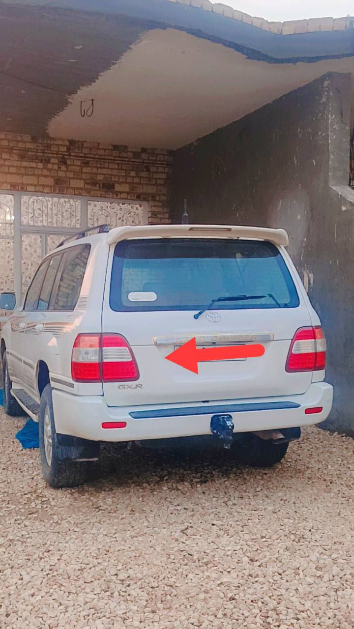 السلام عليكم ورحمة الله
لاند كروزر فول مواصفات موديل 2006 
 السياره مكينه وگير مكفولات رقم اربيل سنويه ماساقطه تريد وكاله تريد مداور السياره بيه بلا جاملغ الايمن هاي بالصوره طخه
مكان السياره النجف الاشرف

(مكلف بل نشر )
***********
