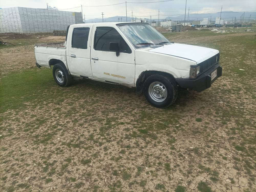 پیکاب نیسان ،ئاڕمی سۆران ڕەسمەکە،مۆدێل 1990 گێڕومەکینەی نیسان 2002، بەشەرتی گێڕومەکینە کارەبای کامل مەزبوتە،چوارتایەوویڵی تازەیە،پێشودوای تازەداگیراوە پێشودوای کەپسە لێدراوی نیە،زۆرتوندوتۆڵە،ماڵی کاسپیه،بەنزین زۆرکه م سرف دەکات،نرخی 17گەڵاوکەمێ مەعامەلە ژ.م*********** السليمانية, العراق
