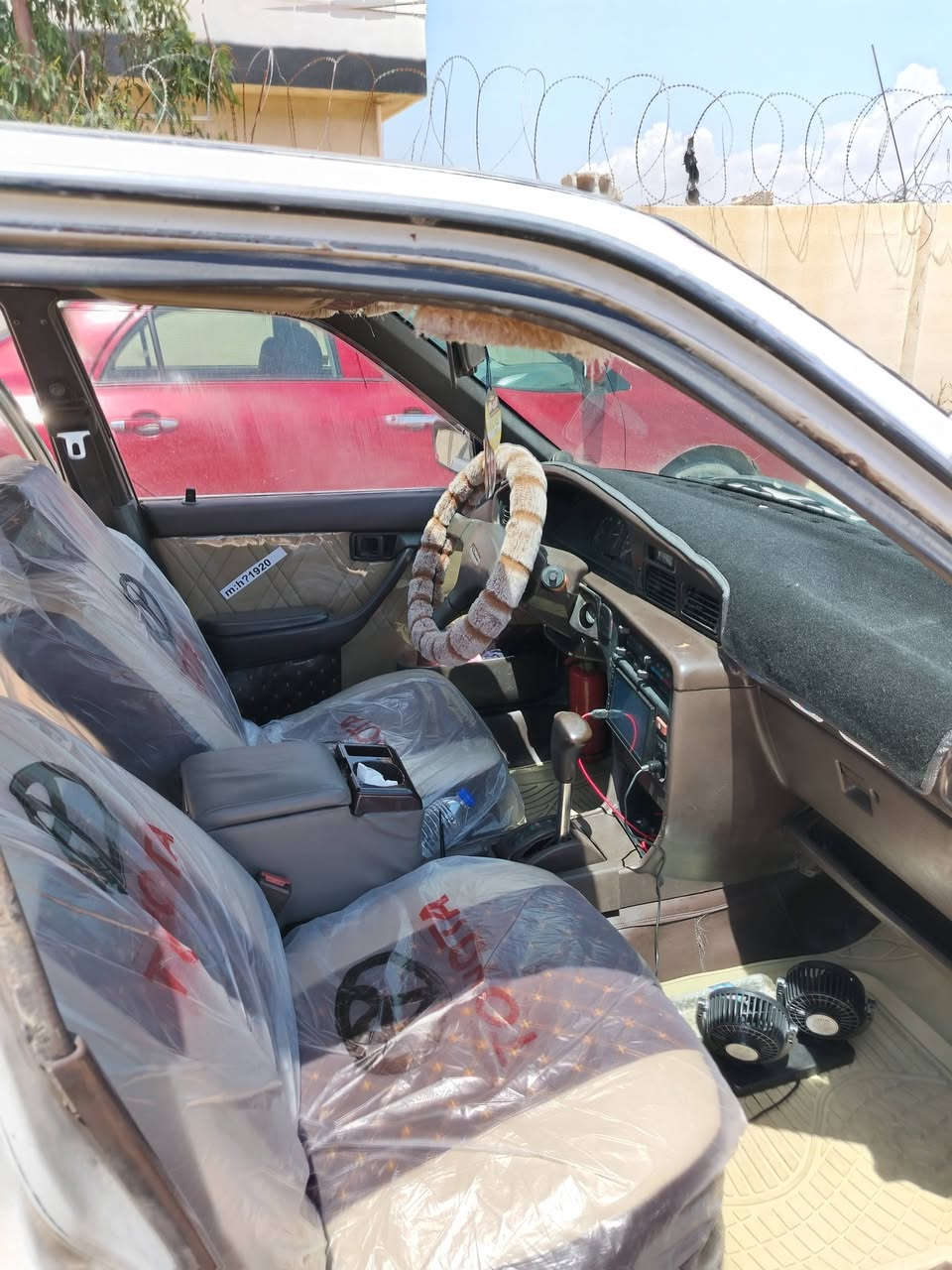 السلام عليكم ورحمة الله وبركاته كرونا موديل ٨٩ رقم جديد بغداد بأسمي تبريد تدفأة كير اوتوماتيك دوشمة طخم تايرات جدد كلها كير مكينة كورلا اصلي بلاد السيارة كل أغراضها كورلا سعرها ٣٥ رقم *********** بيه واتس مكاني دهوك
