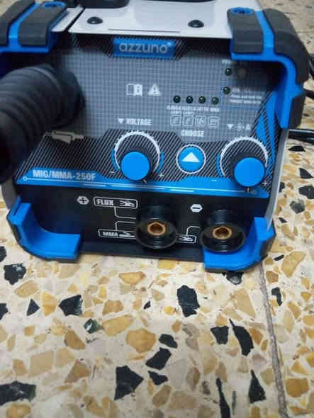 السلام عليكم
 مكينه لحيم ماركه ازونو  وزن ثقيل سعر 130 الف وبي مجال
للاستفسار *********** واتساب
