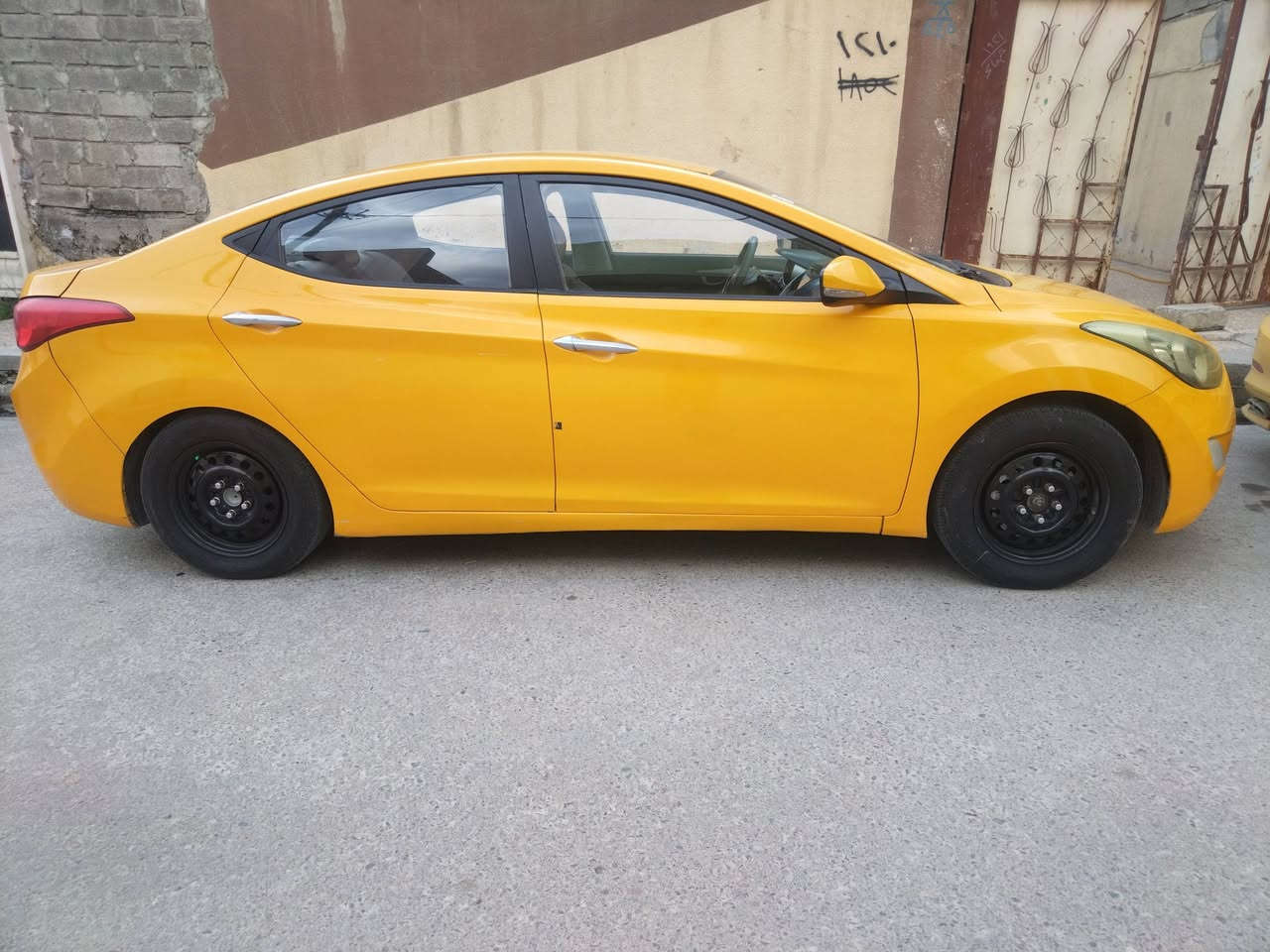 سلام عليكم افانتي 2012 فول بس بدون بصه او سلايت السياره بدون ضرر تلقيط مال تكسي كير شرطر المكينه بيها صرف حجم المحرك 1600 جي تي اي
السعر 105او بيها مجال
***********
