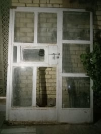 واجهة محل • للبيع