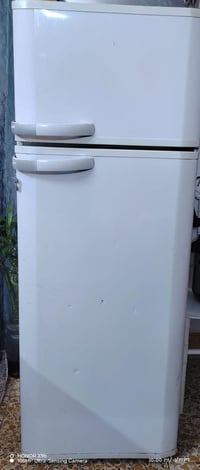 مرحبا بيع ثلاجه مستعمل رقم للتواصل ٠٧٧٠٢٧٠٩٥٤١ بسعر ١٥٠ الف