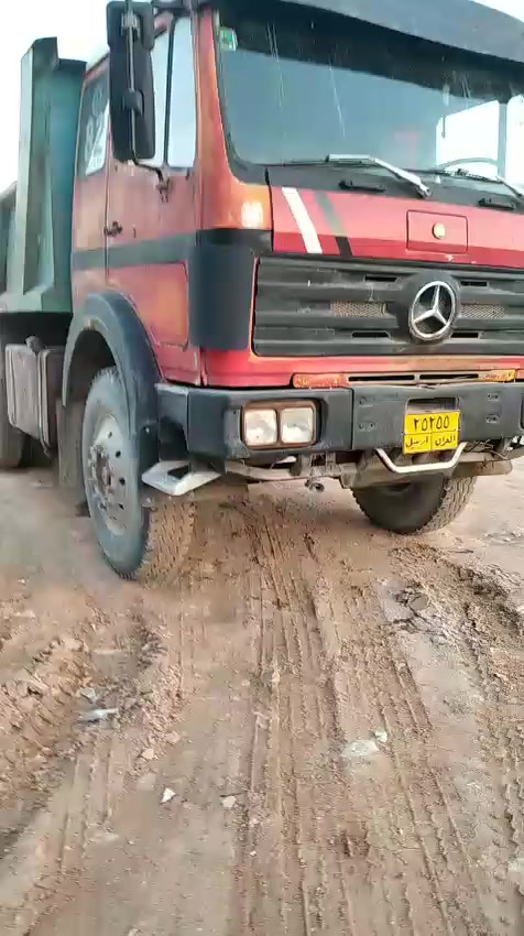 سلام عليكم سيارة تك قلاب موديل 1985 رقم شمالي تخم تاير بدي مايلر ونج بالصدر شاصي مكفول محرك 25 گير 111 اكسن gf بدون راعي سنوية مكتوب راس تريلة سعر 90 مكان نجف للتواصل ***********
